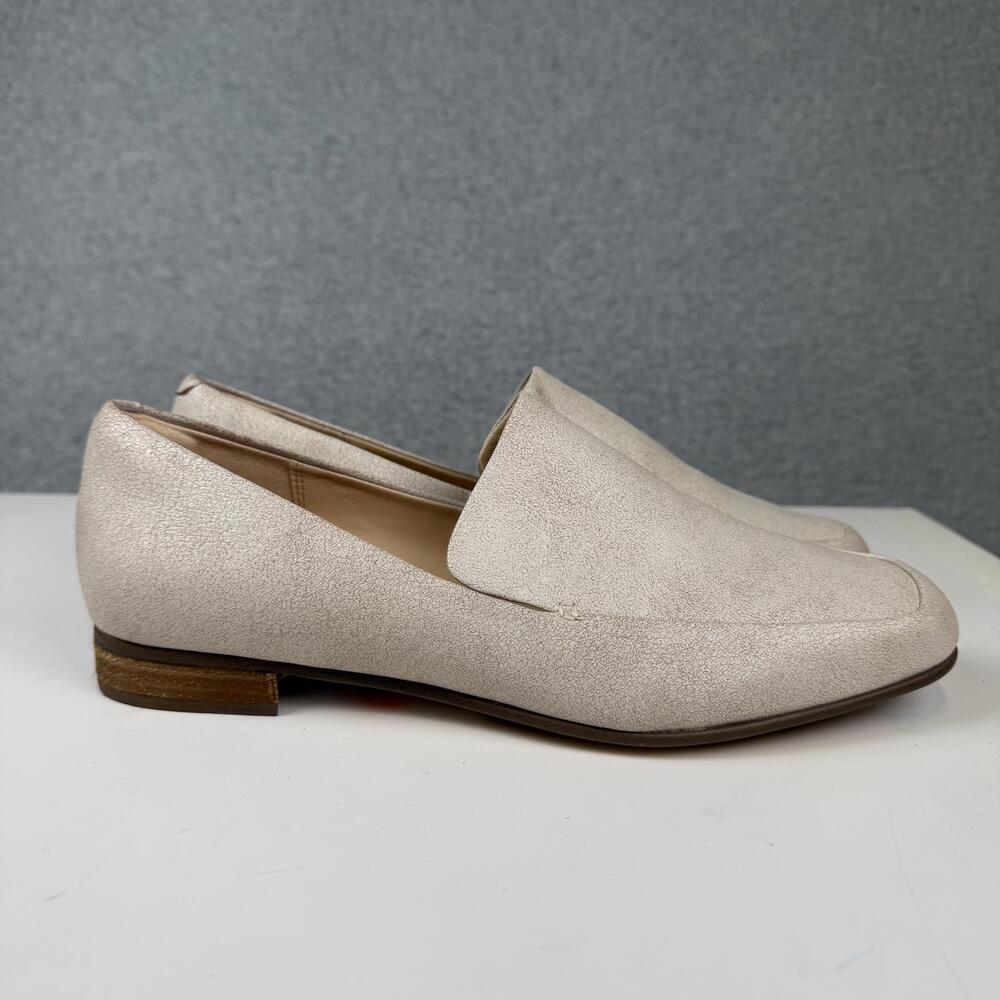 Clarks Pure Sense Womens Size 9.5 Shoes White Distressed Leather Loafer Flats